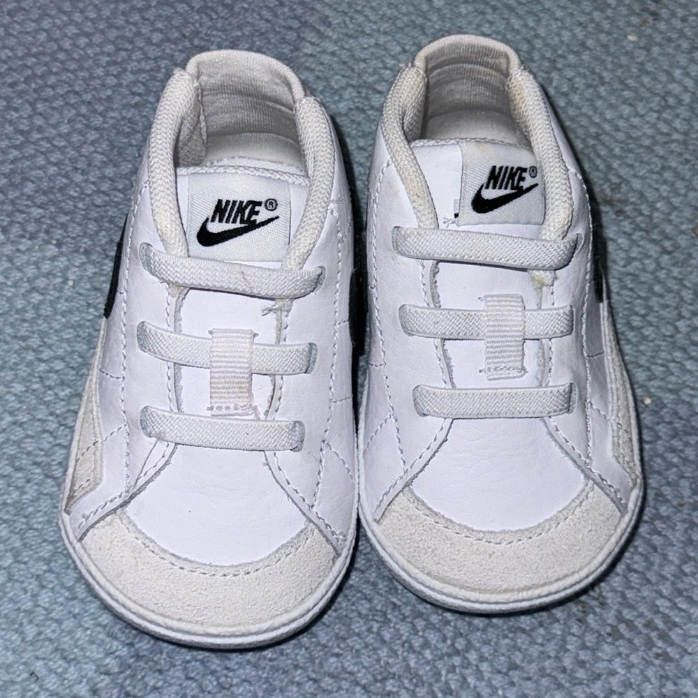 Never worn !!! Nike blazer mid crib shoe